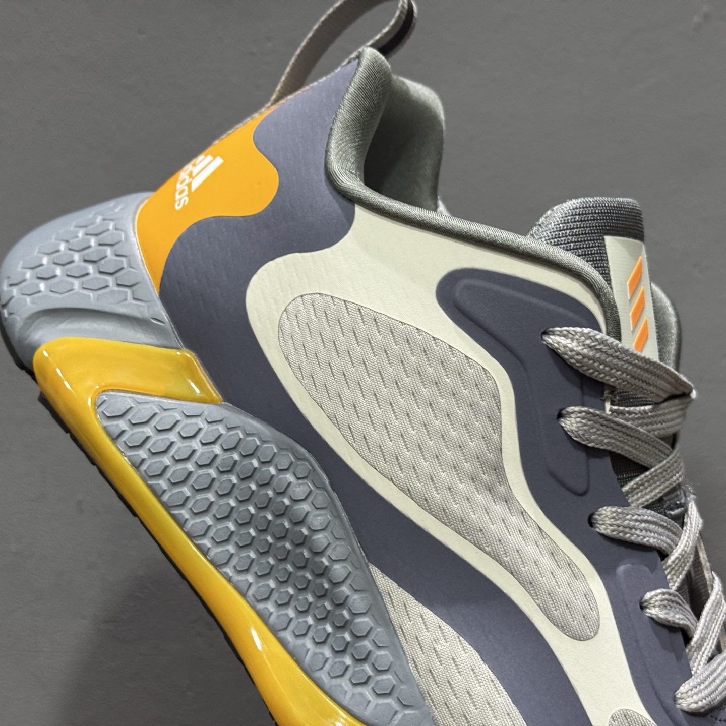 180 Adidas alphabounce beyond m 阿迪达斯 阿尔法跑鞋 CG5588-Chinese UA Cheap High Quatity Brand Clothes Bags handbags Sneakers wholesale wholesaler seller from China Factory suppliers Fashion Clothing Shoes best Quality Beautiful Price 180 Adidas alphabounce beyond m 阿迪达斯 阿尔法跑鞋 CG5588
