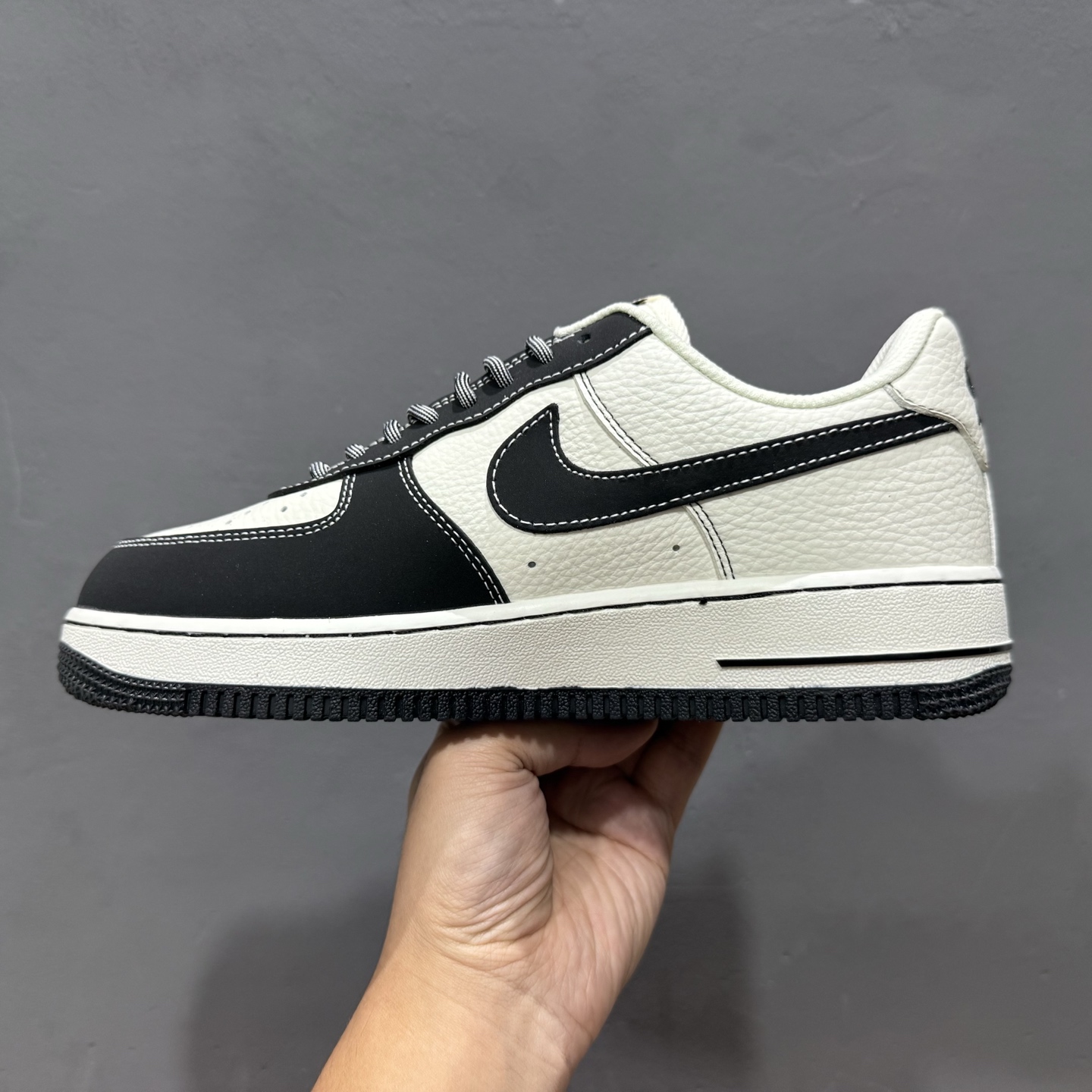 NIke Air Force 1 '07 Low NIKE--经典黑白 空军一号低帮 运动鞋 休闲鞋 NH0601-574