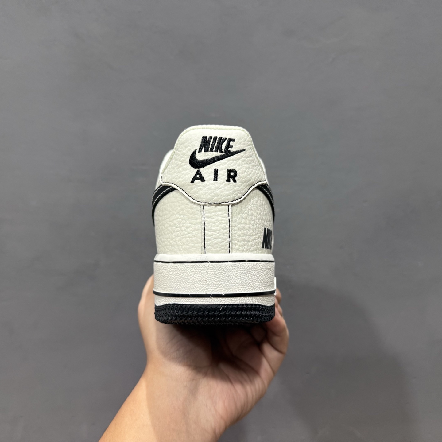 NIke Air Force 1 '07 Low NIKE--经典黑白 空军一号低帮 运动鞋 休闲鞋 NH0601-574