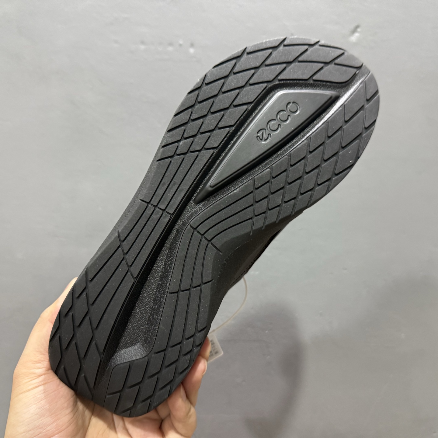 280 Ecco/爱步 旋转扣皮面经典百搭时尚休闲鞋 830864-241