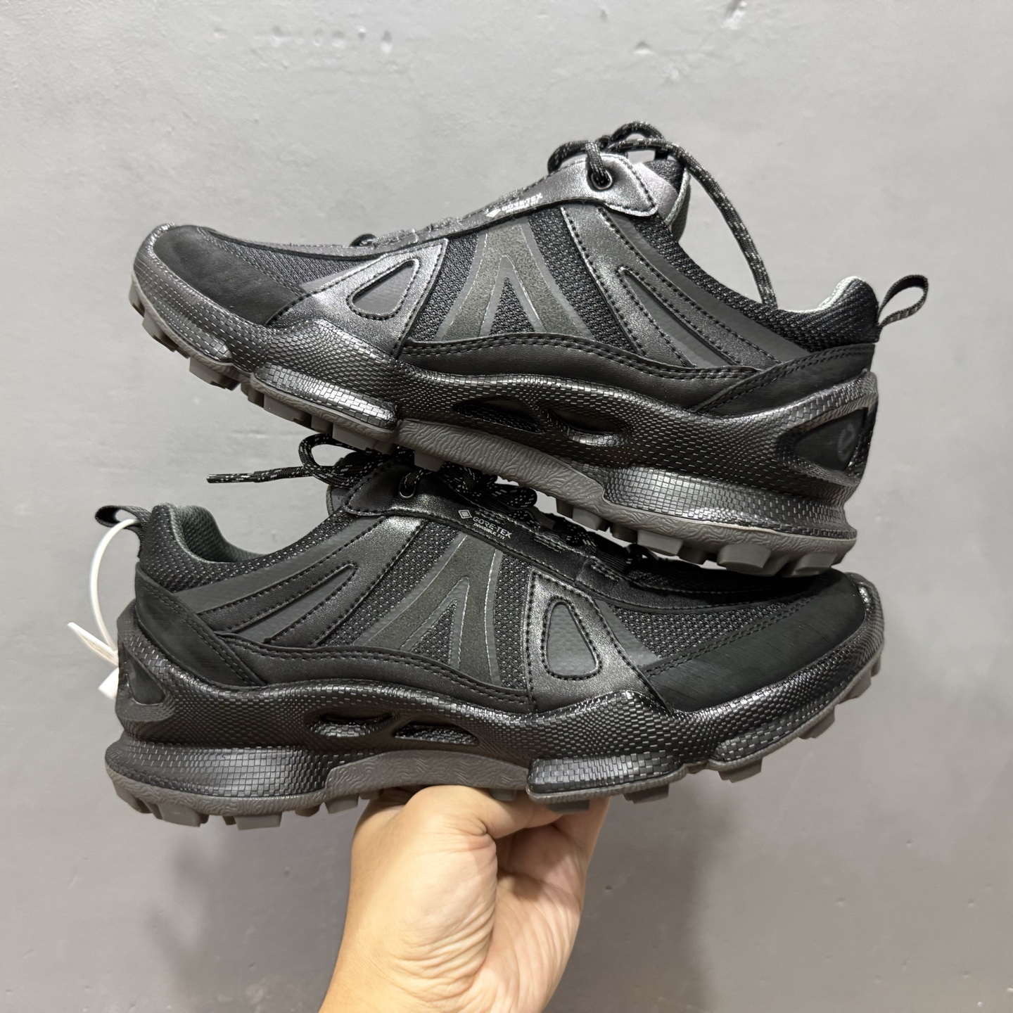 280 ECCO爱步防水运动鞋男 皮面休闲鞋户外男鞋 健步BIOMC踪迹3代系列