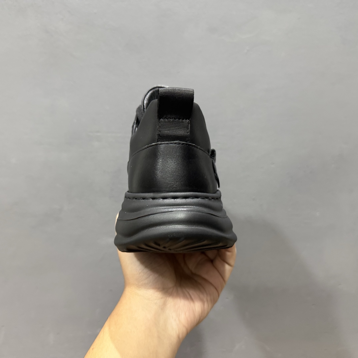 300 ECCO爱步跑步鞋百搭舒适 秋冬新款厚底休闲运动鞋男鞋