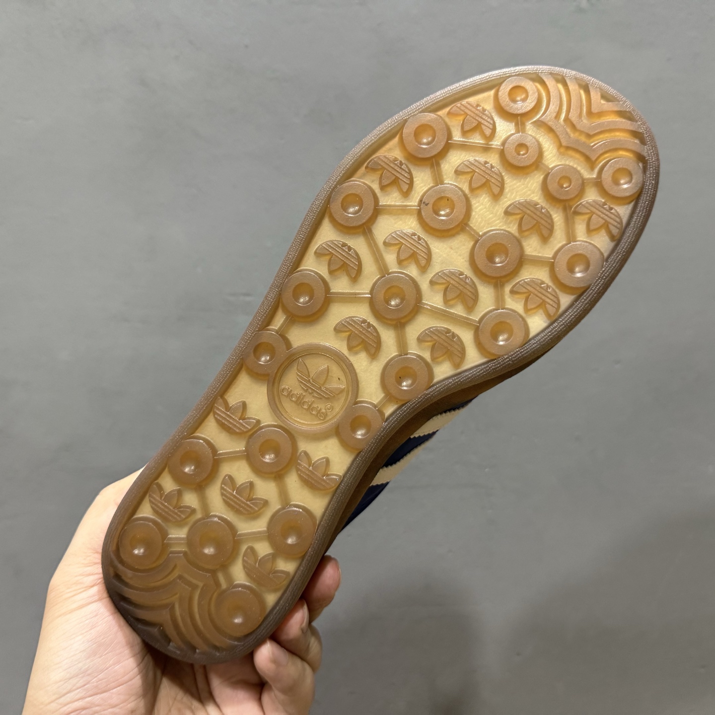 150 AD Originals Gazelle INdoor 三叶草休闲防滑耐磨低帮板鞋 JS1410-251-Chinese UA Cheap High Quatity Brand Clothes Bags handbags Sneakers wholesale wholesaler seller from China Factory suppliers Fashion Clothing Shoes best Quality Beautiful Price 150 AD Originals Gazelle INdoor 三叶草休闲防滑耐磨低帮板鞋 JS1410-251