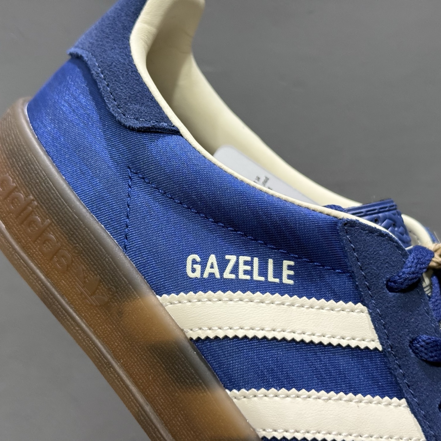 150 AD Originals Gazelle INdoor 三叶草休闲防滑耐磨低帮板鞋 JS1410-251-Chinese UA Cheap High Quatity Brand Clothes Bags handbags Sneakers wholesale wholesaler seller from China Factory suppliers Fashion Clothing Shoes best Quality Beautiful Price 150 AD Originals Gazelle INdoor 三叶草休闲防滑耐磨低帮板鞋 JS1410-251