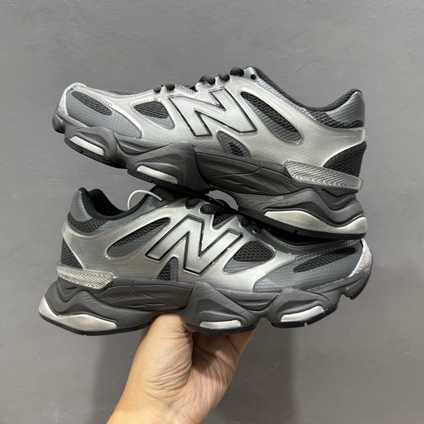 ￥240 New Balance NB9060 联名款 复古休闲运动慢跑鞋 U9060ISA