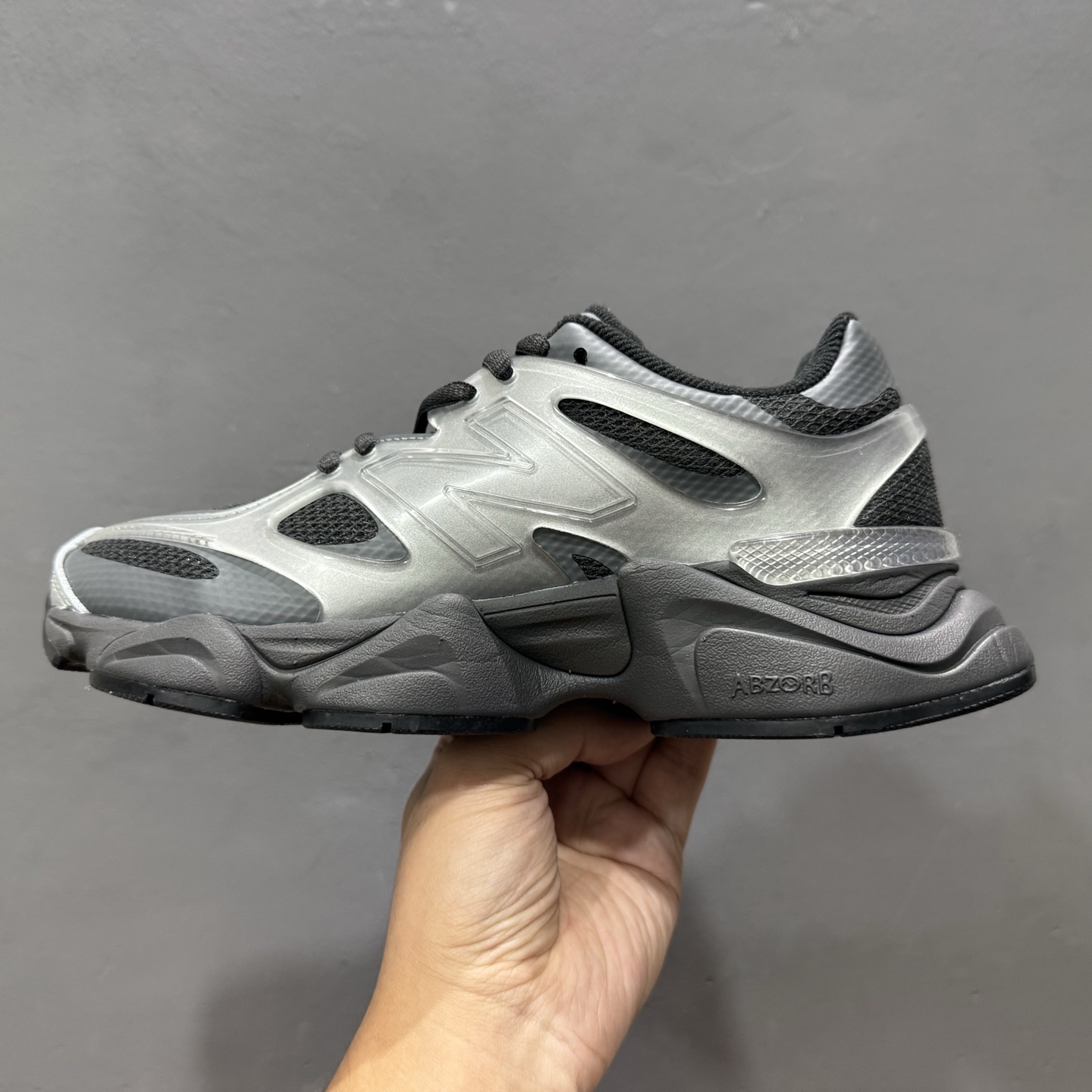 ￥240 New Balance NB9060 联名款 复古休闲运动慢跑鞋 U9060ISA