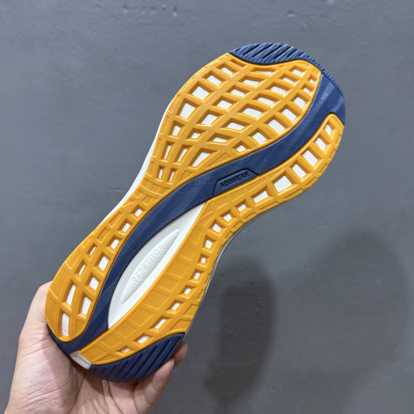 220 Adidas Adipure Glide系列 阿迪达斯 织物 耐磨透气 低帮 公路跑步鞋 KJ6015