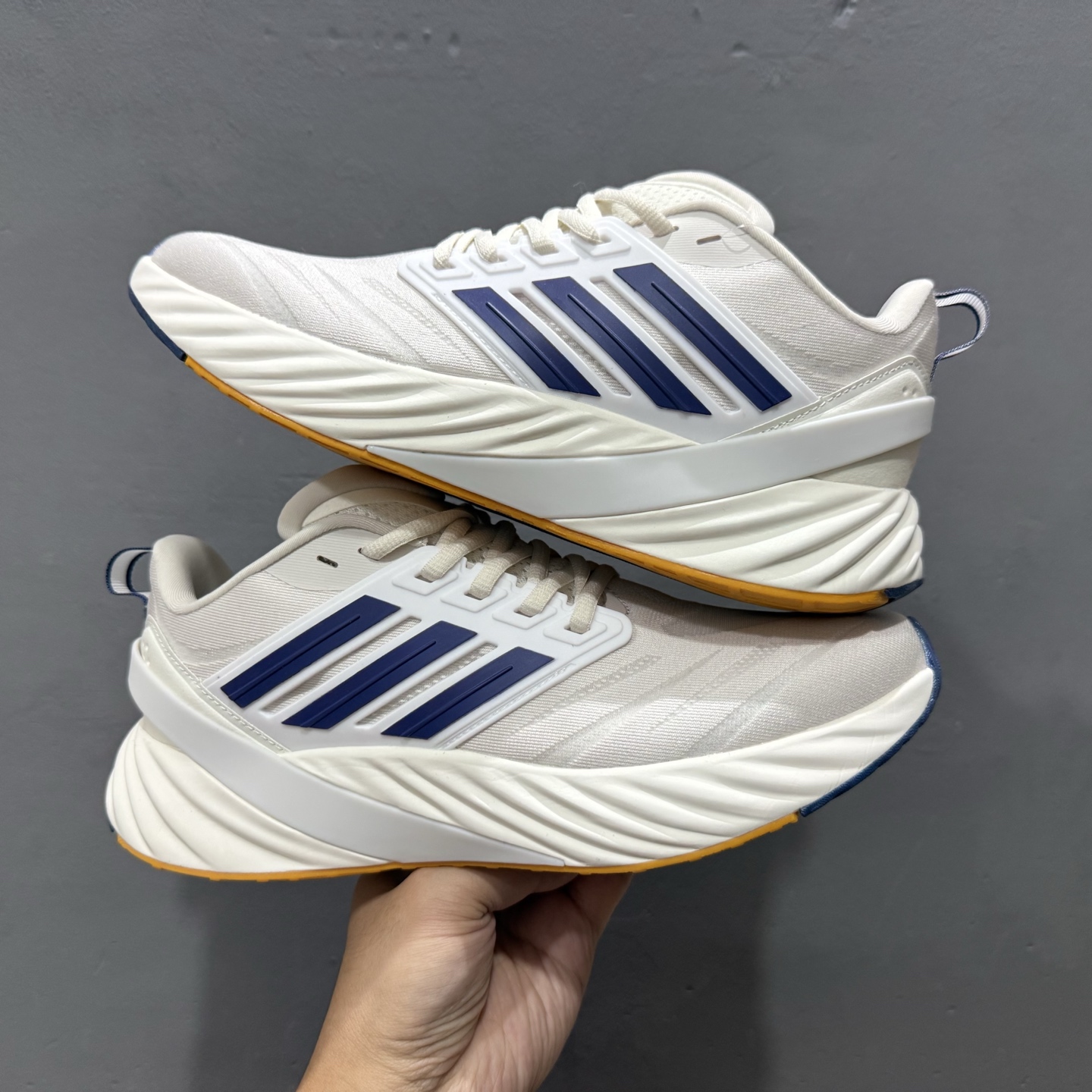 220 Adidas Adipure Glide系列 阿迪达斯 织物 耐磨透气 低帮 公路跑步鞋 KJ6015