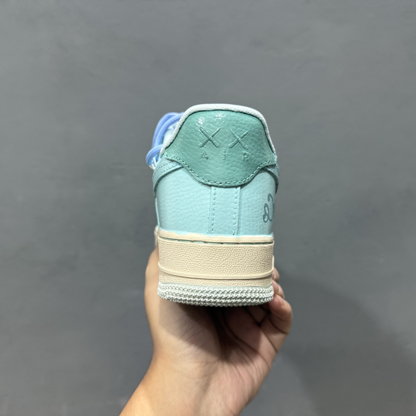 手绘涂鸦“青空花屿”Nike Air Force 1 “Qingkong ”空军一号定制板鞋 KS6968-777