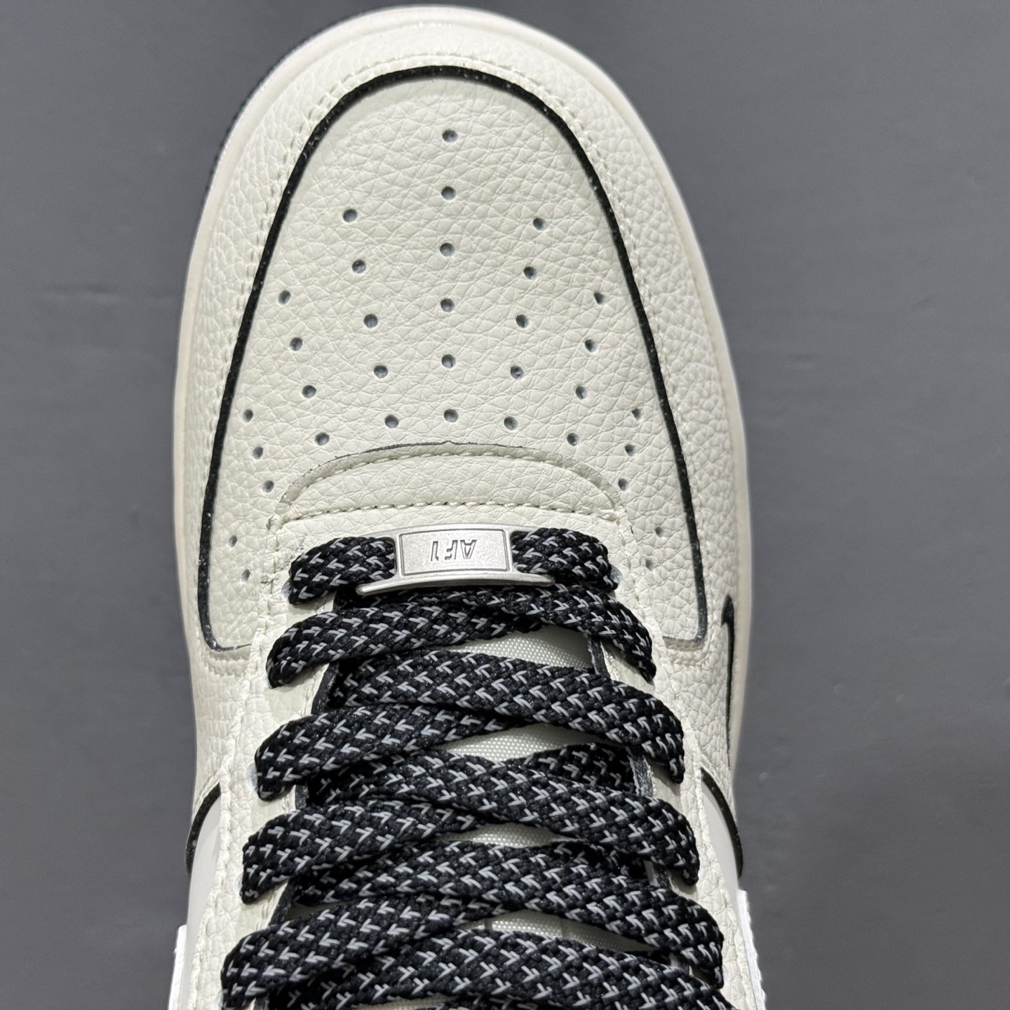 Nike Air Force 1'07 Low Supreme联名 米黑边 空军一号低帮休闲板鞋 XX3168-220