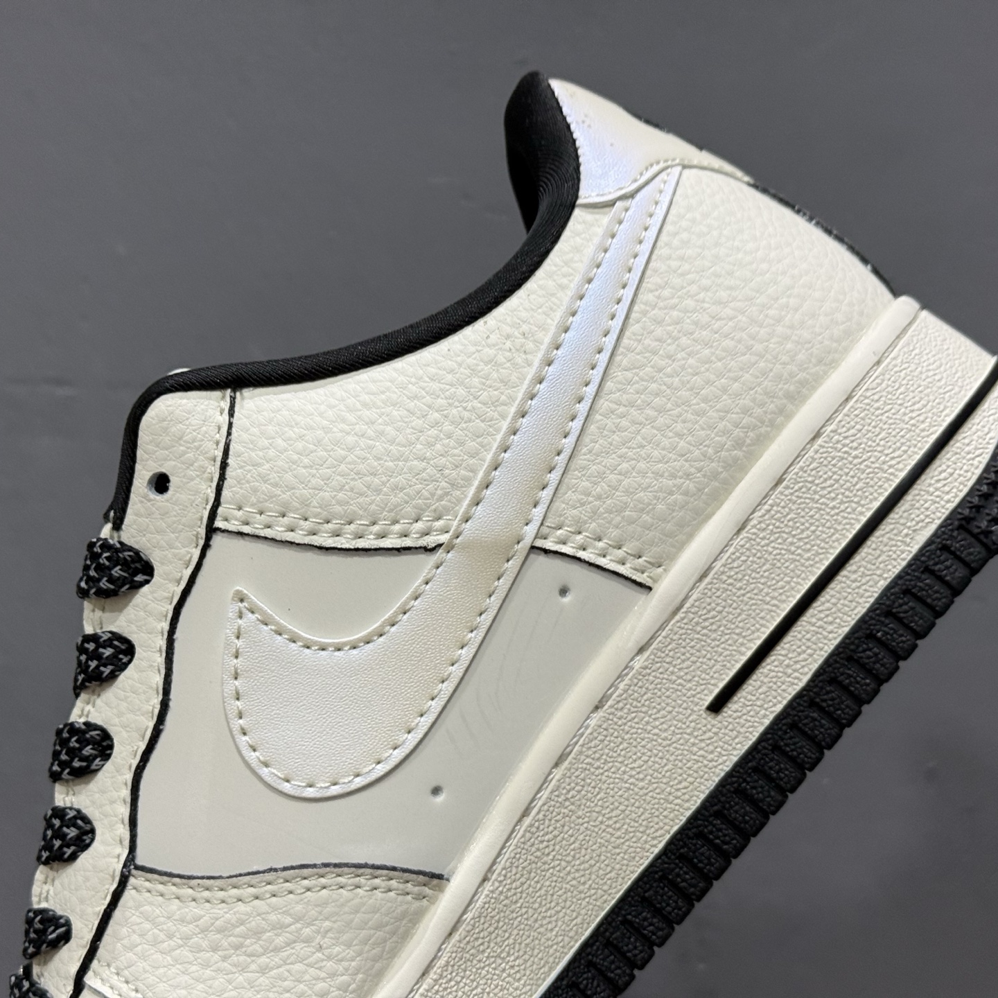 Nike Air Force 1'07 Low Supreme联名 米黑边 空军一号低帮休闲板鞋 XX3168-220