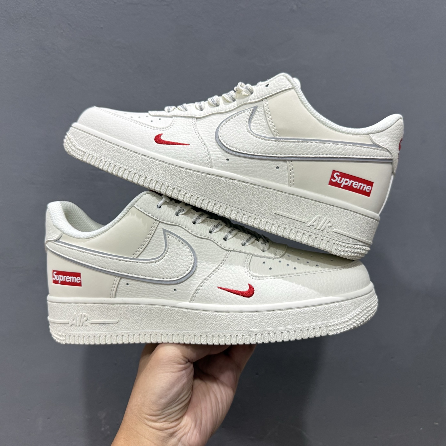NIke Air Force 1 '07 Low “Supreme联名——米白小红勾”空军一号 低帮 CS5288-052