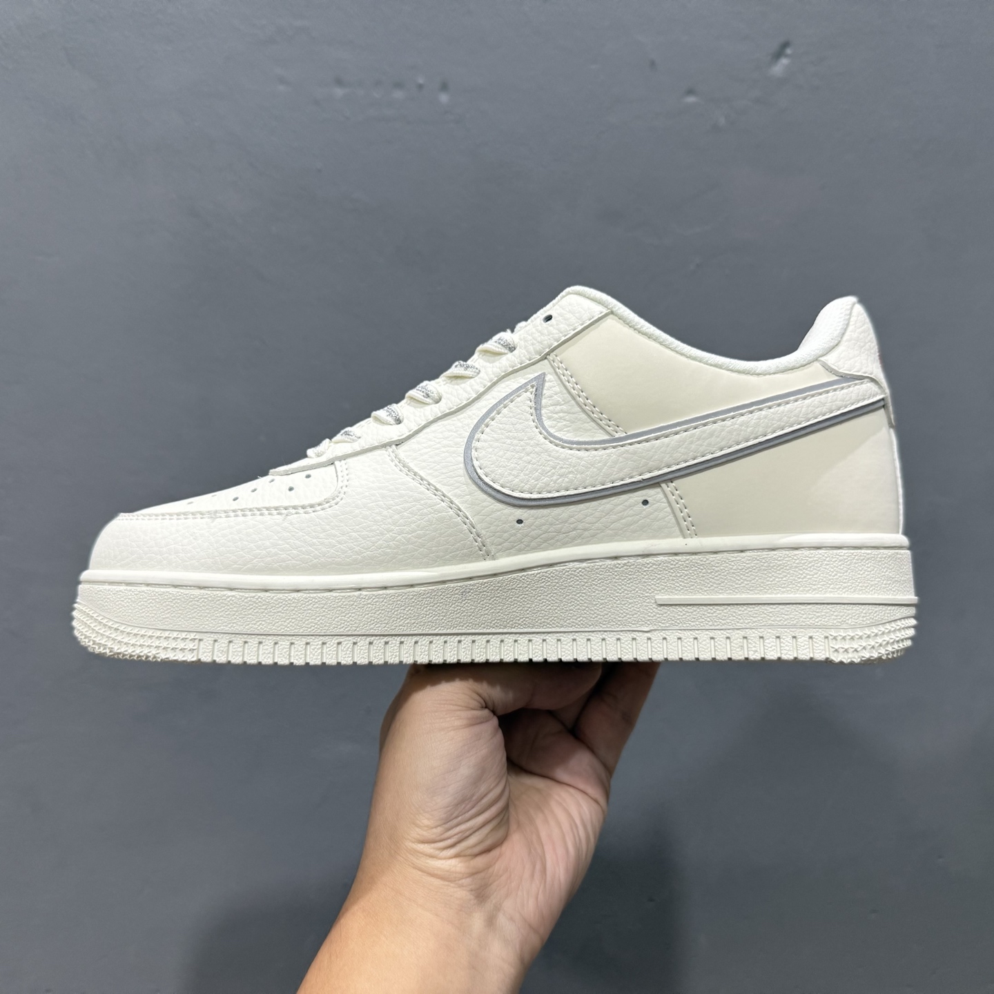 NIke Air Force 1 '07 Low “Supreme联名——米白小红勾”空军一号 低帮 CS5288-052