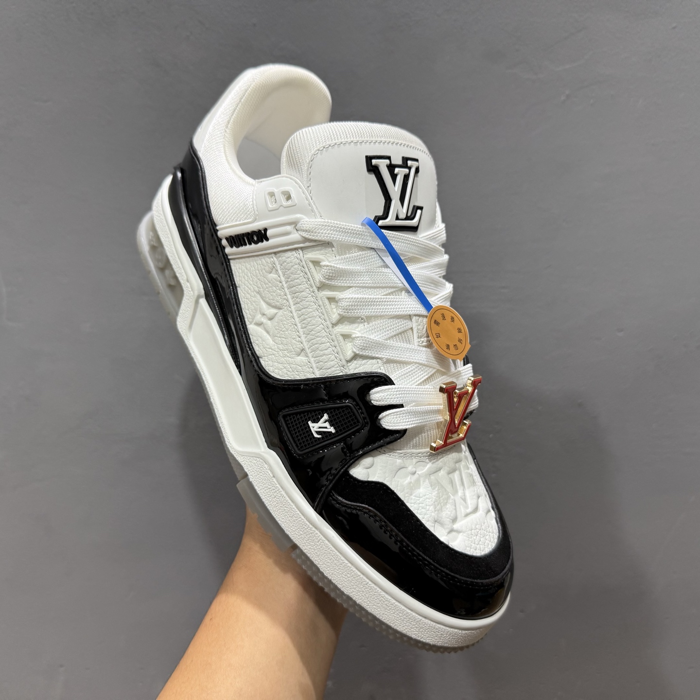 600 黑 LOUIS VUITTON Trainer LV 路易威登 独家全新升级最新包装，海淘代购同渠道品质