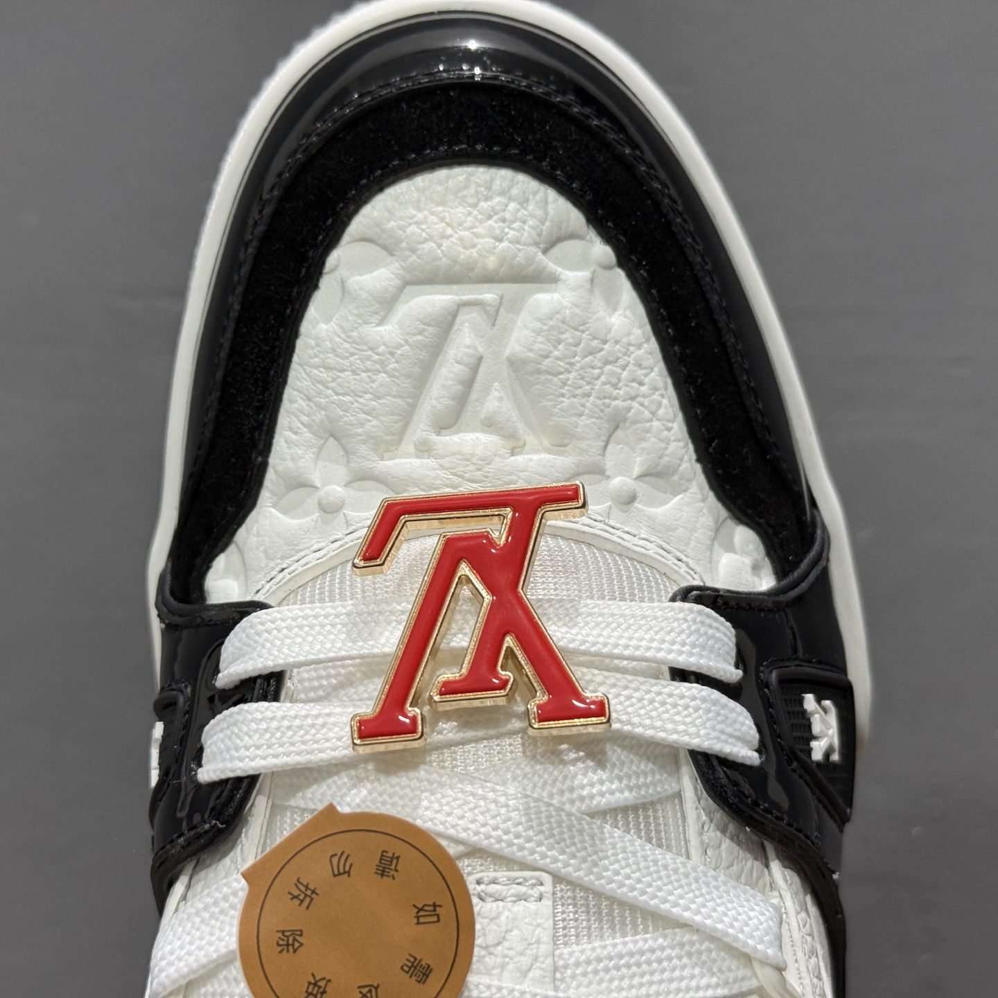 600 黑 LOUIS VUITTON Trainer LV 路易威登 独家全新升级最新包装，海淘代购同渠道品质