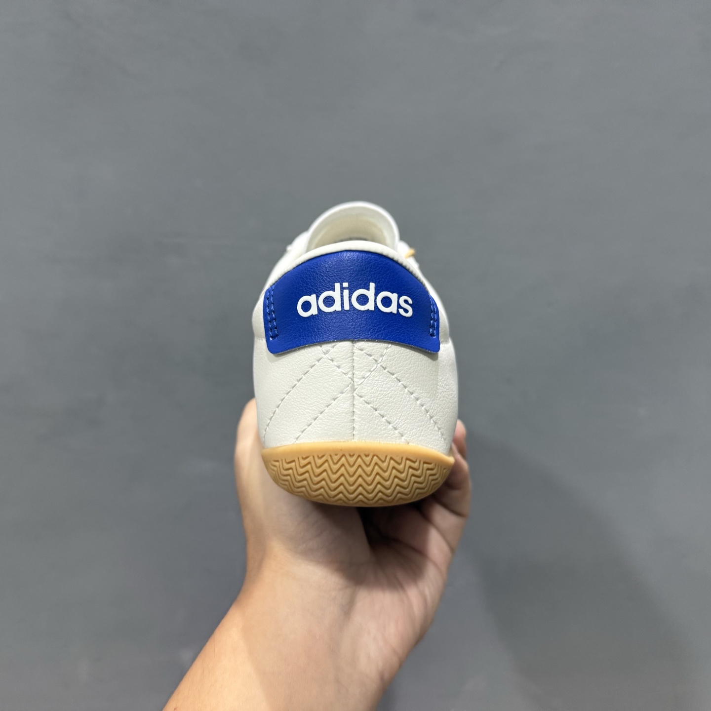 150 adidad GRAND COURT LO 网球运动休闲板鞋 JQ9689-251