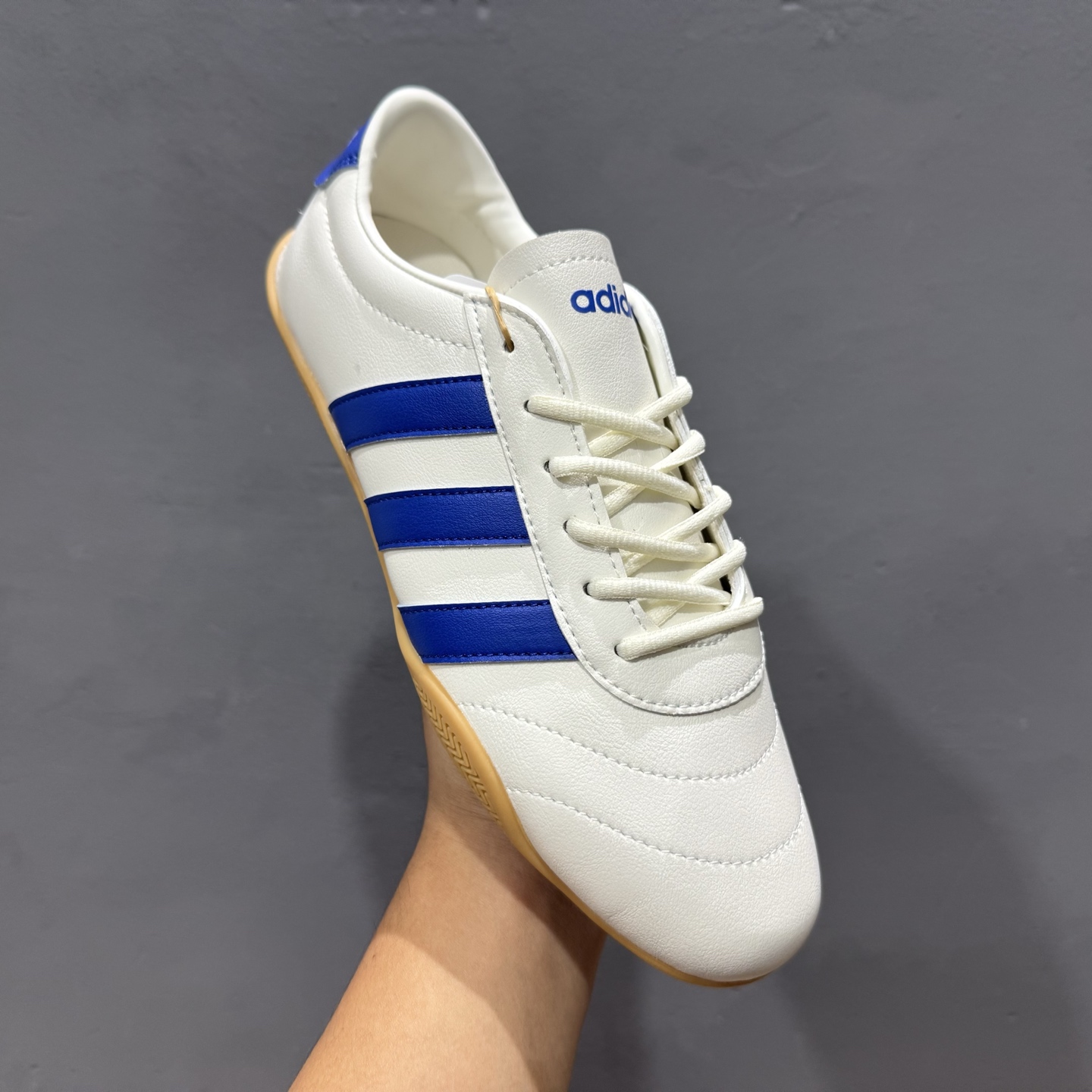 150 adidad GRAND COURT LO 网球运动休闲板鞋 JQ9689-251