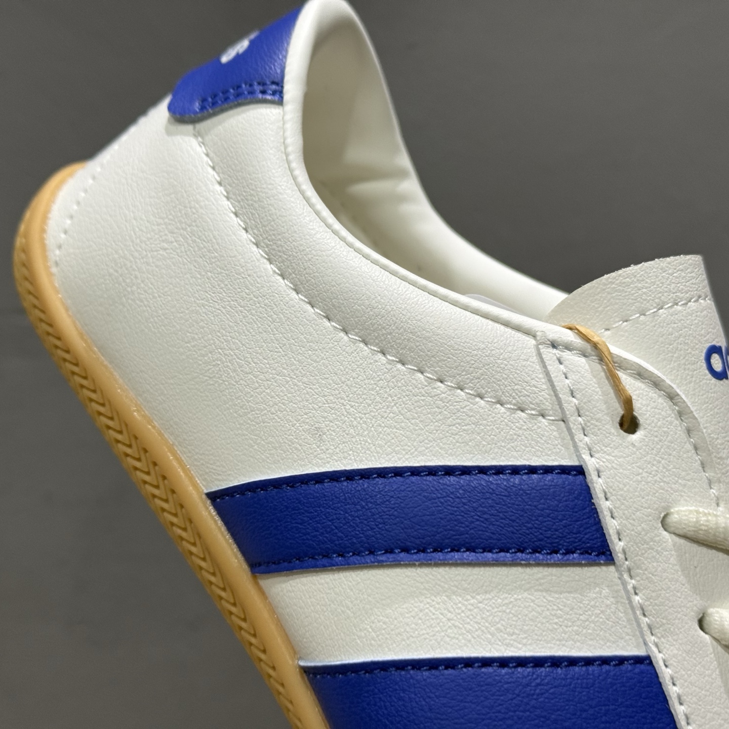 150 adidad GRAND COURT LO 网球运动休闲板鞋 JQ9689-251