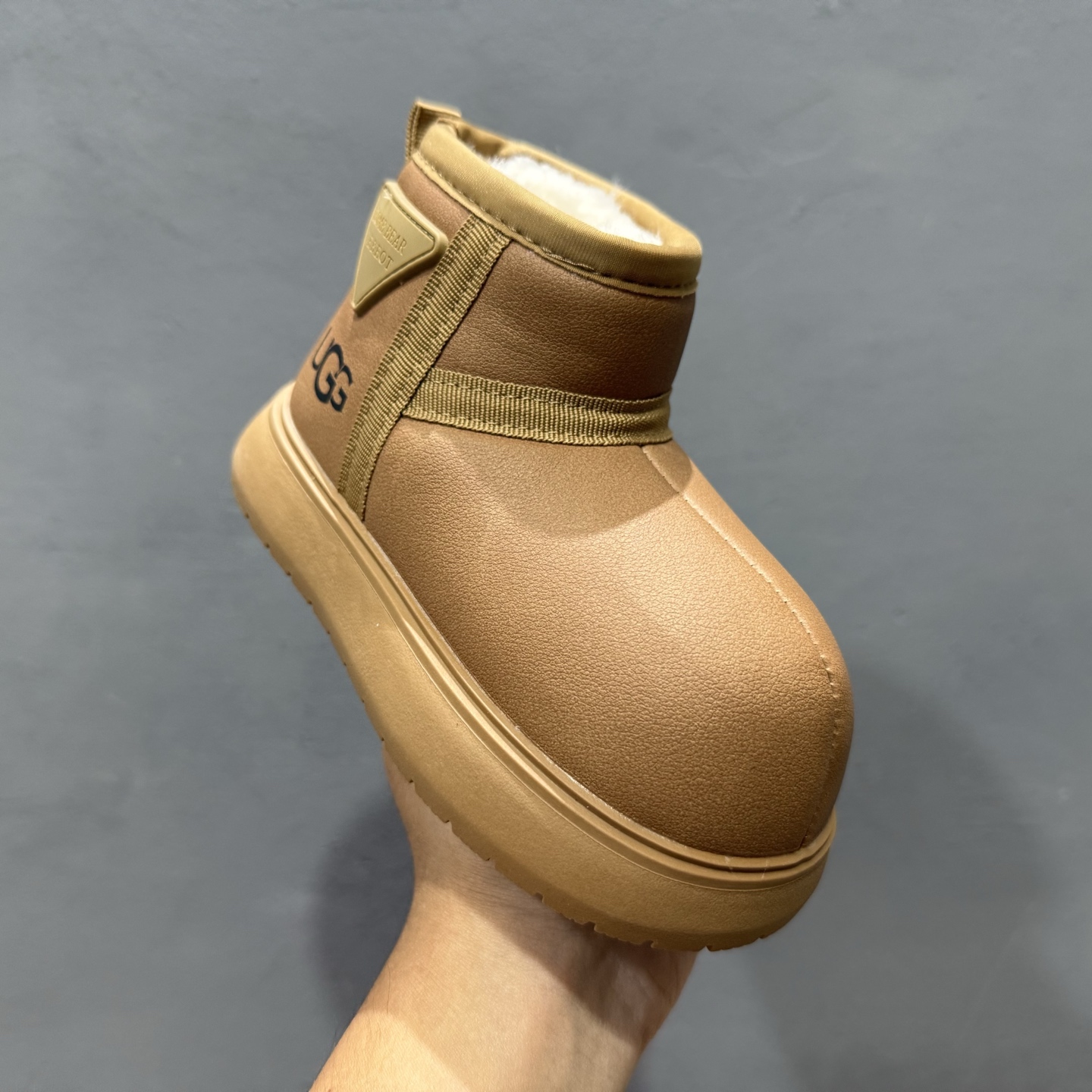 160 童鞋 UGG 保暖增高防滑 纯色简约百搭 儿童短筒雪地靴-Chinese UA Cheap High Quatity Brand Clothes Bags handbags Sneakers wholesale wholesaler seller from China Factory suppliers Fashion Clothing Shoes best Quality Beautiful Price 160 童鞋 UGG 保暖增高防滑 纯色简约百搭 儿童短筒雪地靴