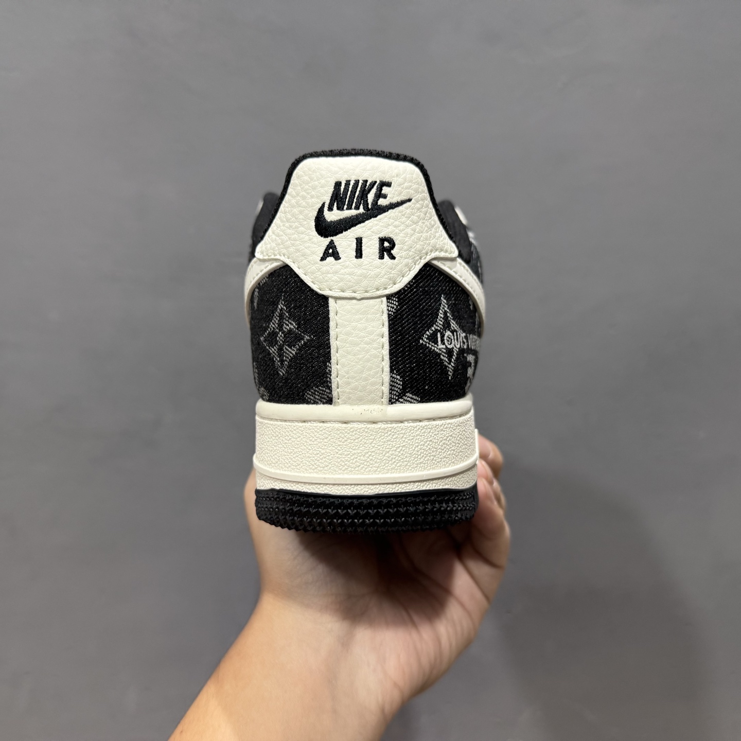 NIke Air Force 1 '07 Low “李维斯联名——双拼黑牛仔”空军一号 低帮 运动鞋 休闲鞋 YX5066-317