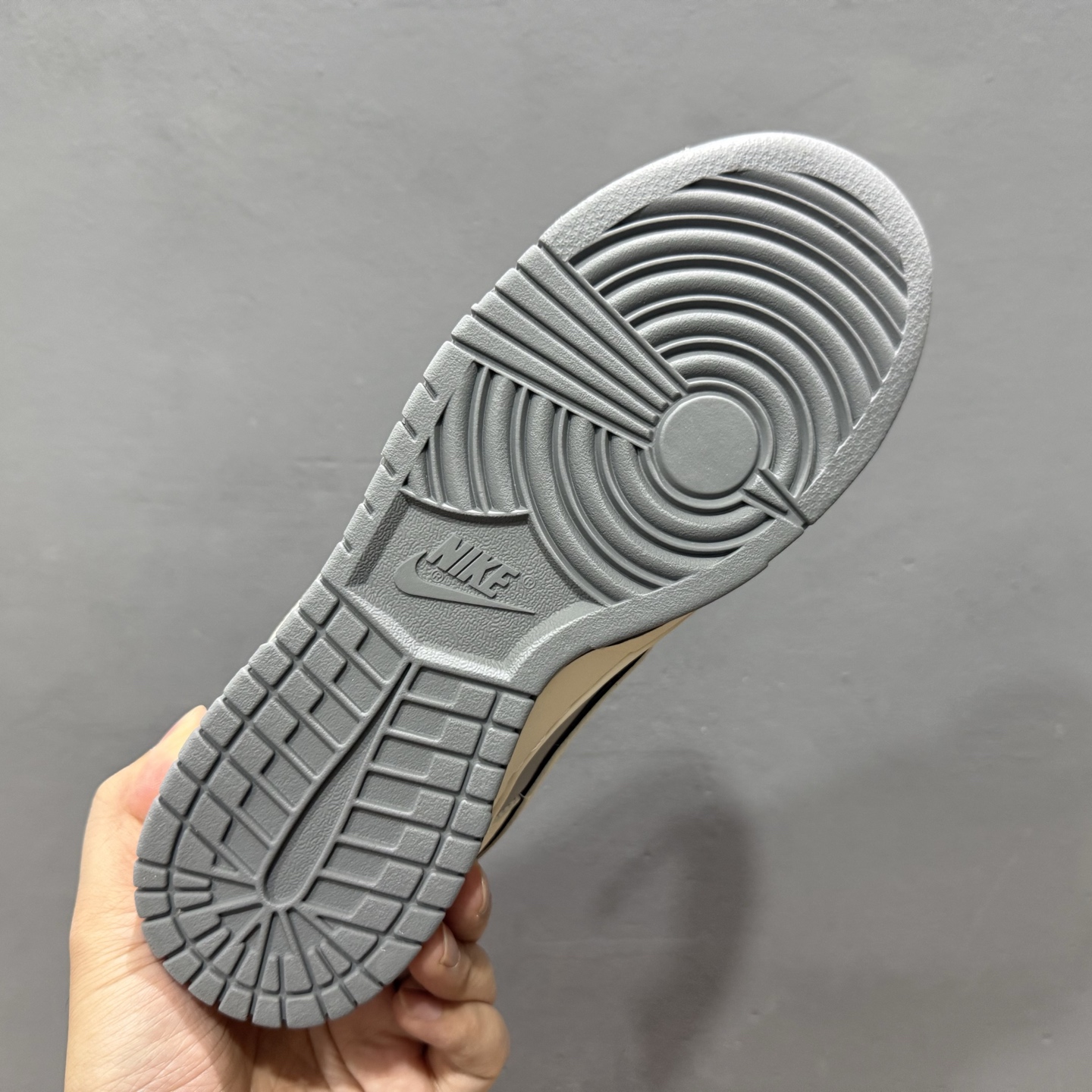 The North Face x Nike Dunk Low 米黑灰拼接 JP1628-024 The North Face x Nike Dunk Low 米黑灰拼接 JP1628-024