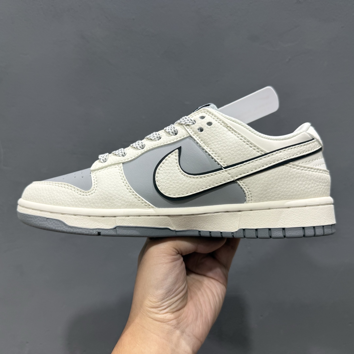 The North Face x Nike Dunk Low 米黑灰拼接 JP1628-024 The North Face x Nike Dunk Low 米黑灰拼接 JP1628-024