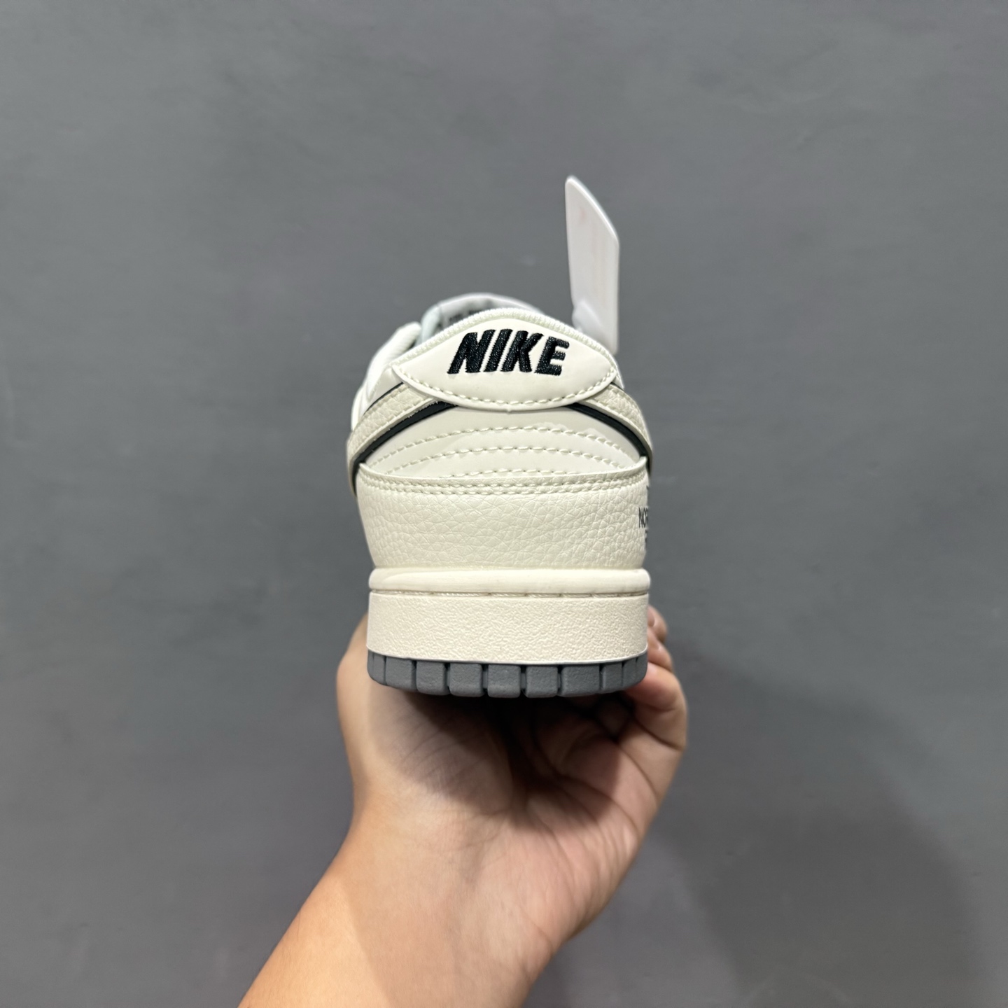 The North Face x Nike Dunk Low 米黑灰拼接 JP1628-024 The North Face x Nike Dunk Low 米黑灰拼接 JP1628-024