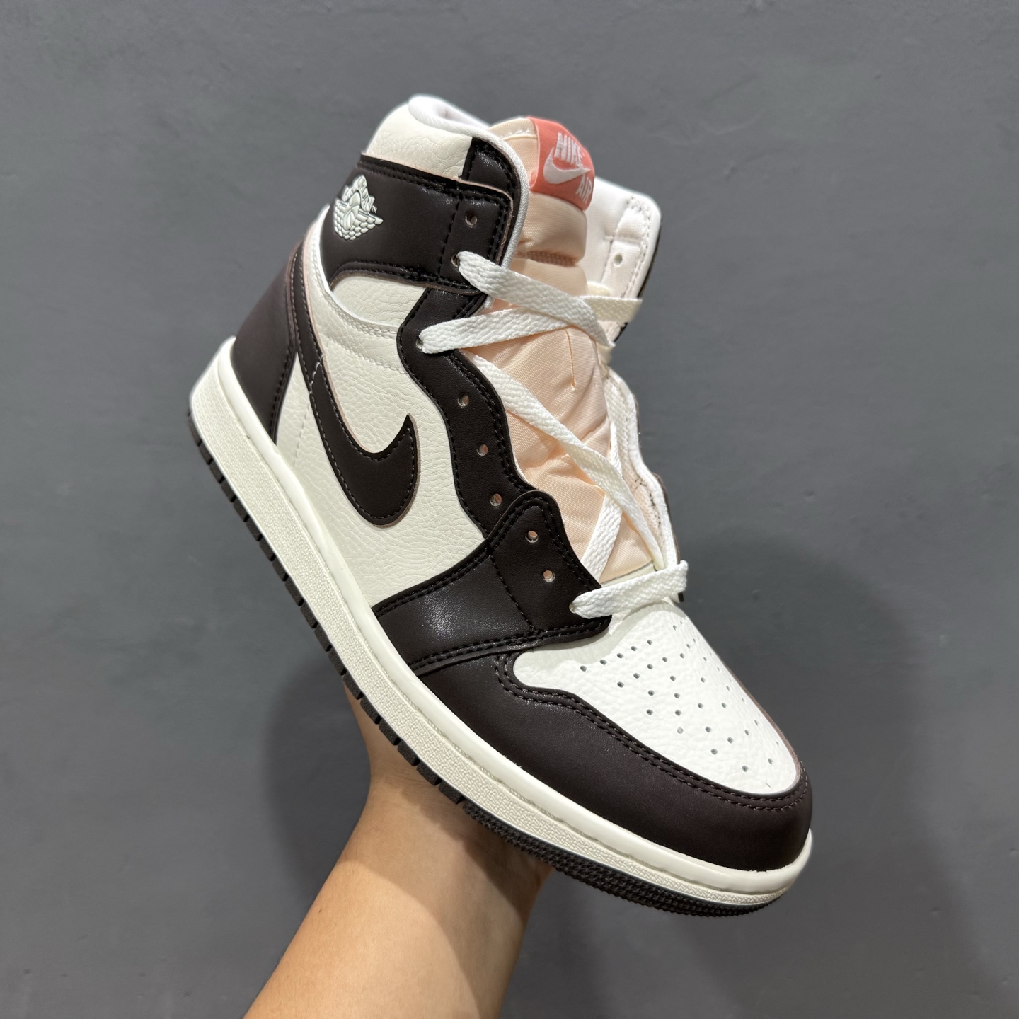 Nike AIR JORDAN 1 MID AJ1 “酒红色”低帮文化篮球鞋 FD2596-200