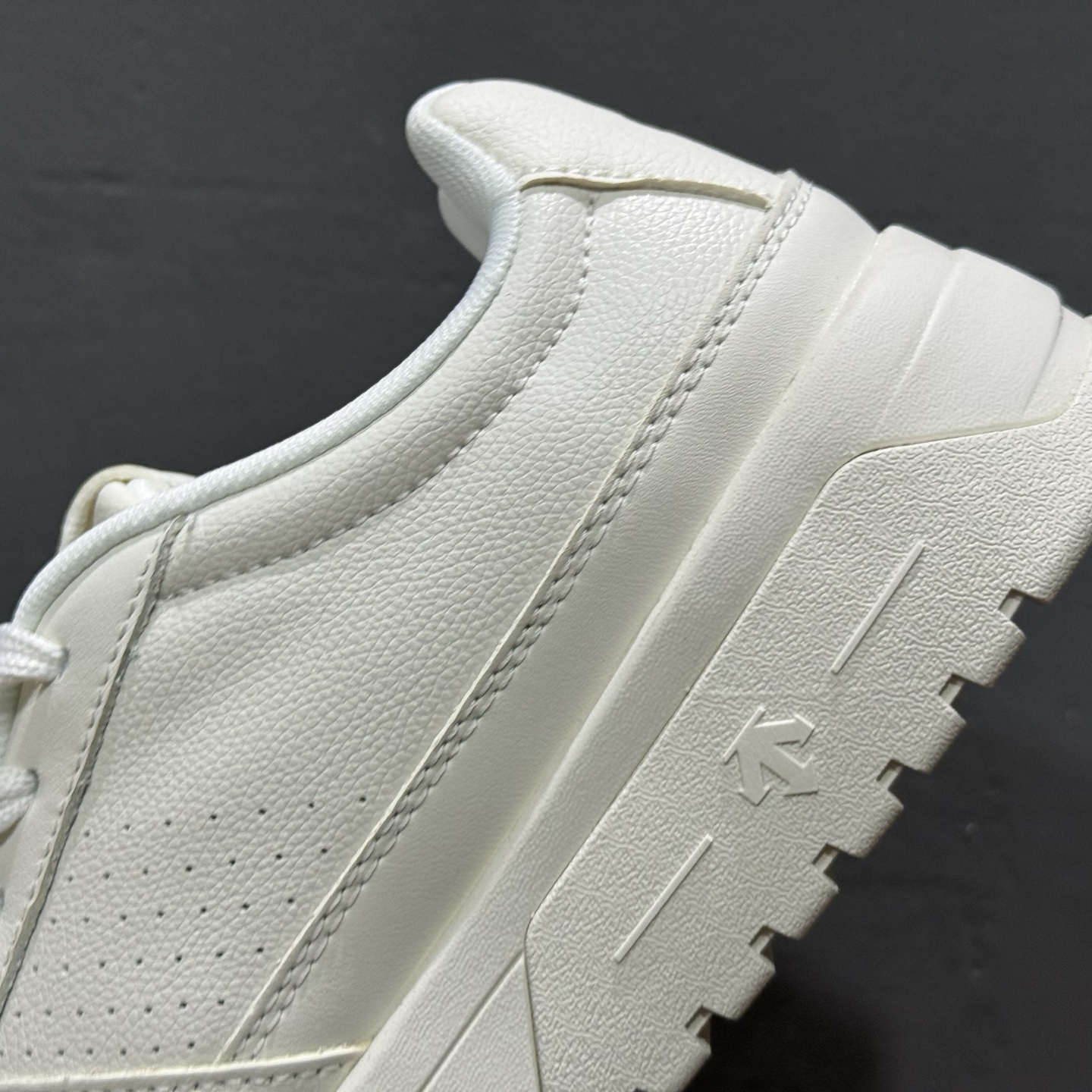 300 L/DESCENTE 同步上架小白鞋适合技术路线单日徒步穿着 aeriosflgtx鞋受到长途野外跑步鞋-Chinese UA Cheap High Quatity Brand Clothes Bags handbags Sneakers wholesale wholesaler seller from China Factory suppliers Fashion Clothing Shoes best Quality Beautiful Price 300 L/DESCENTE 同步上架小白鞋适合技术路线单日徒步穿着 aeriosflgtx鞋受到长途野外跑步鞋