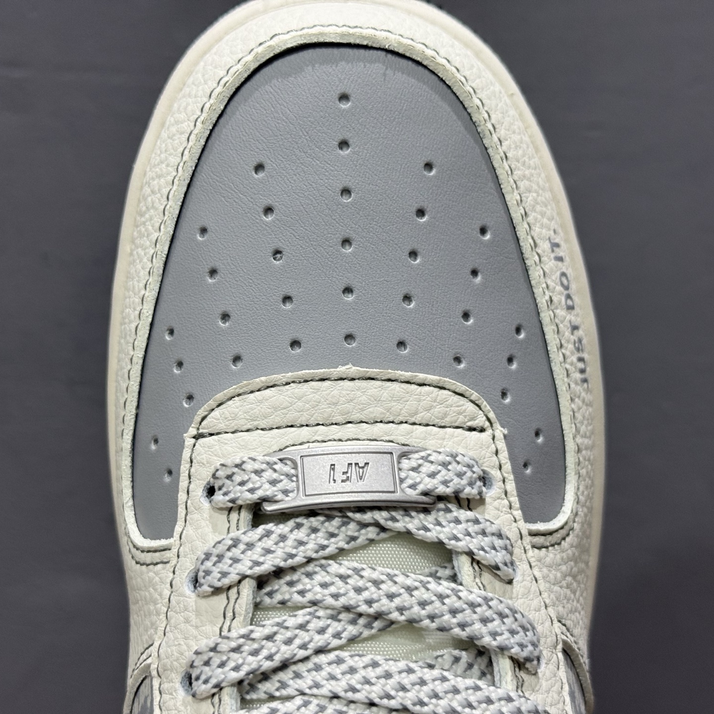 NIke Air Force 1 '07 Low “Supreme联名”空军一号 低帮 运动鞋 休闲鞋 YX506-341