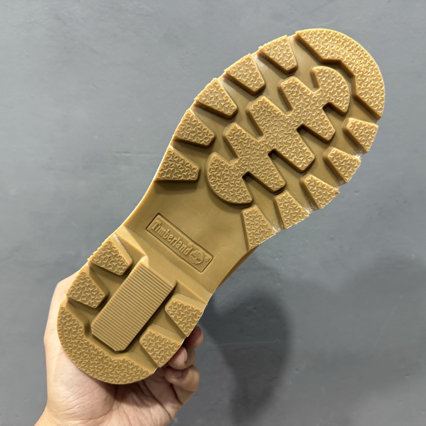 240 Timberland添柏岚/天伯伦经典款户外休闲高帮大黄靴