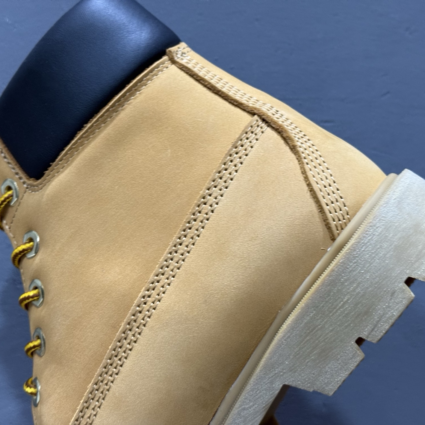 240 Timberland添柏岚/天伯伦经典款户外休闲高帮大黄靴