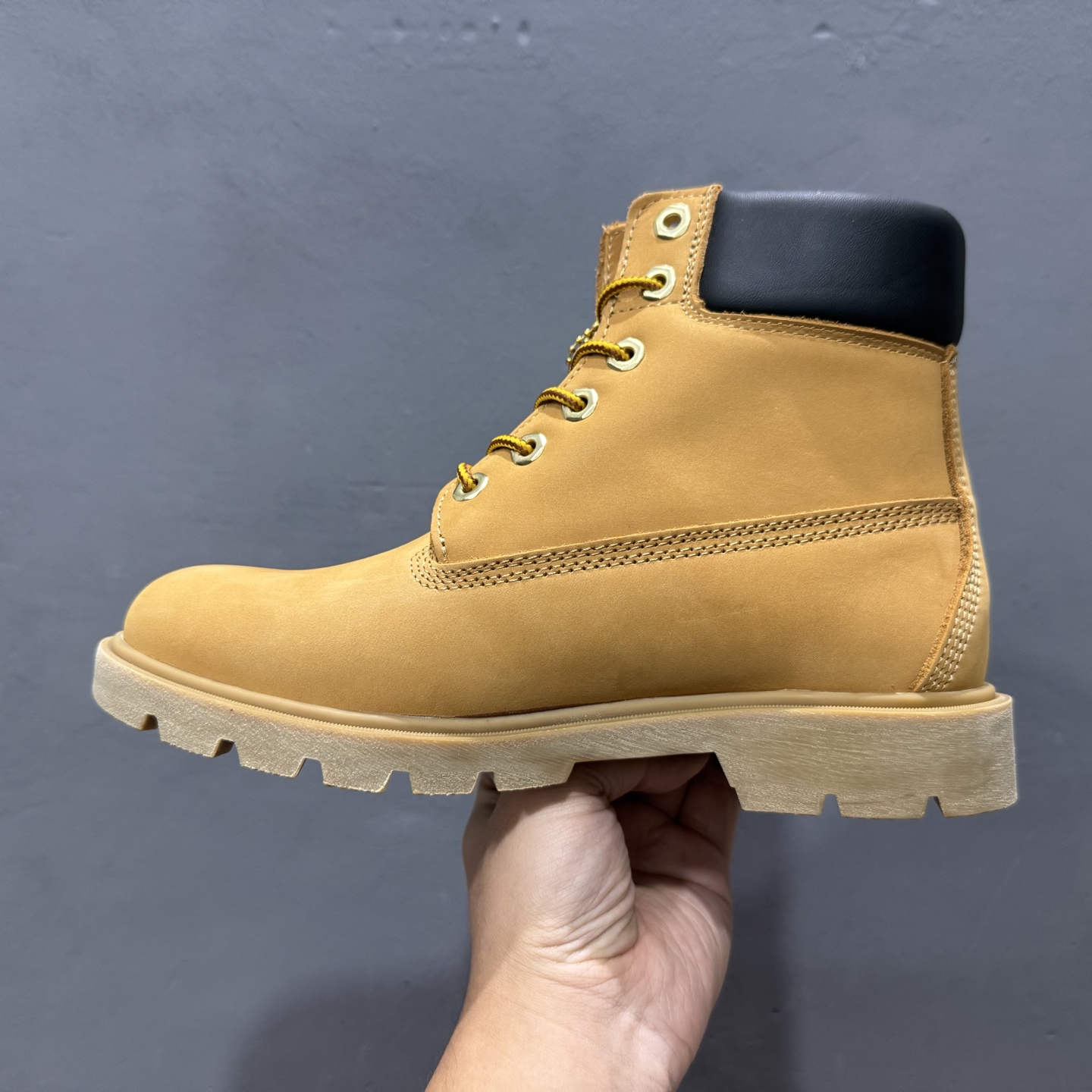 240 Timberland添柏岚/天伯伦经典款户外休闲高帮大黄靴