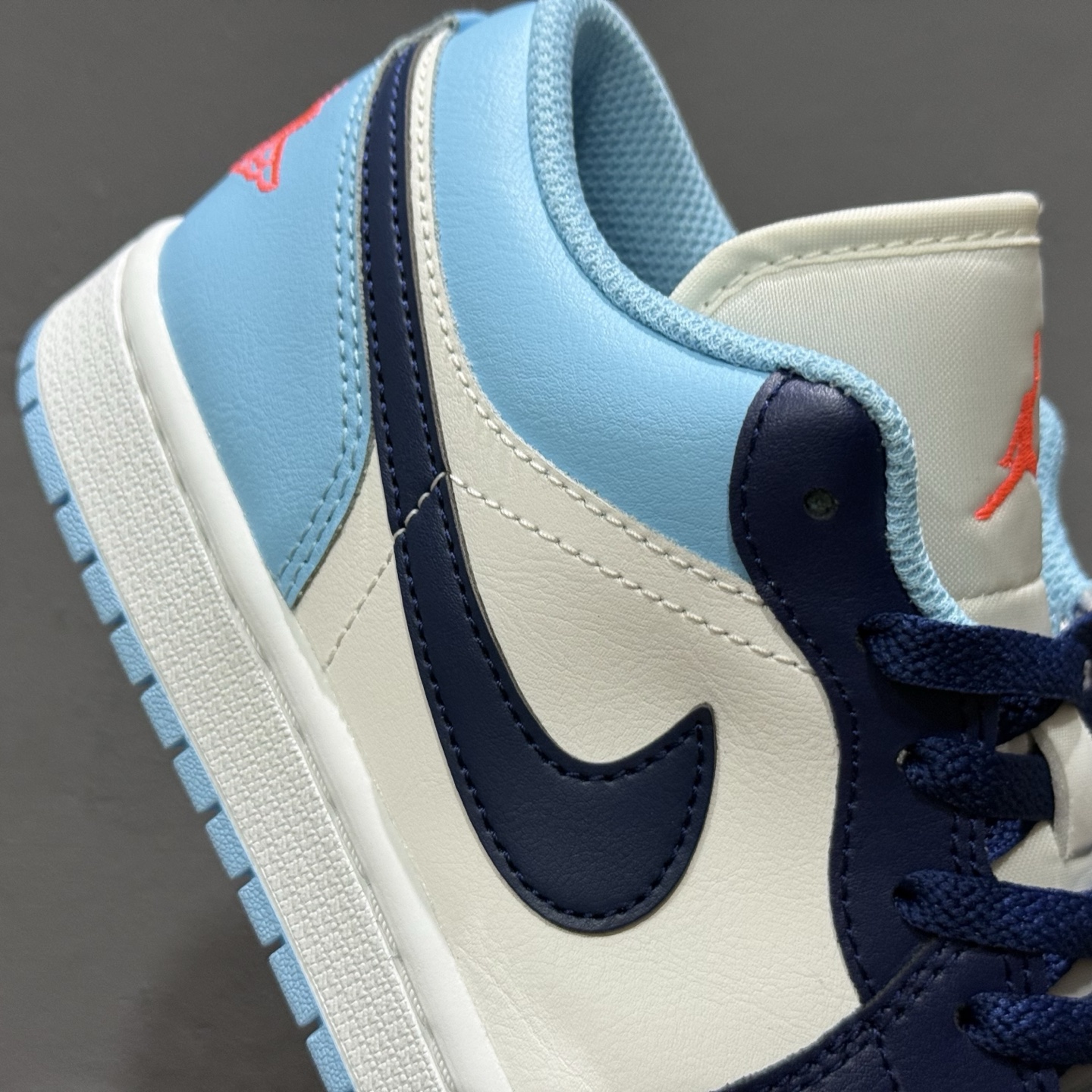 Air Jordan 1 Low AJ1 乔1蓝白黑勾 低帮文化休闲板鞋 553558-149