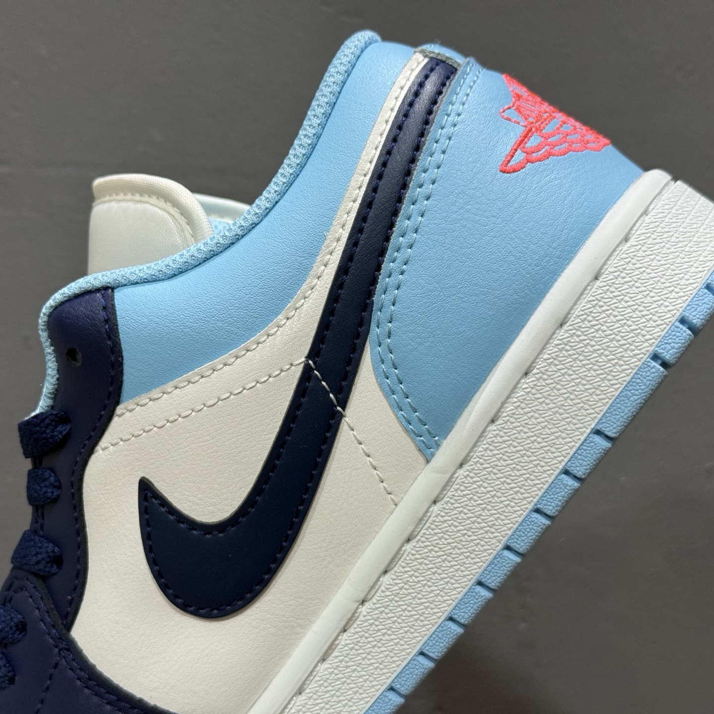 Air Jordan 1 Low AJ1 乔1蓝白黑勾 低帮文化休闲板鞋 553558-149
