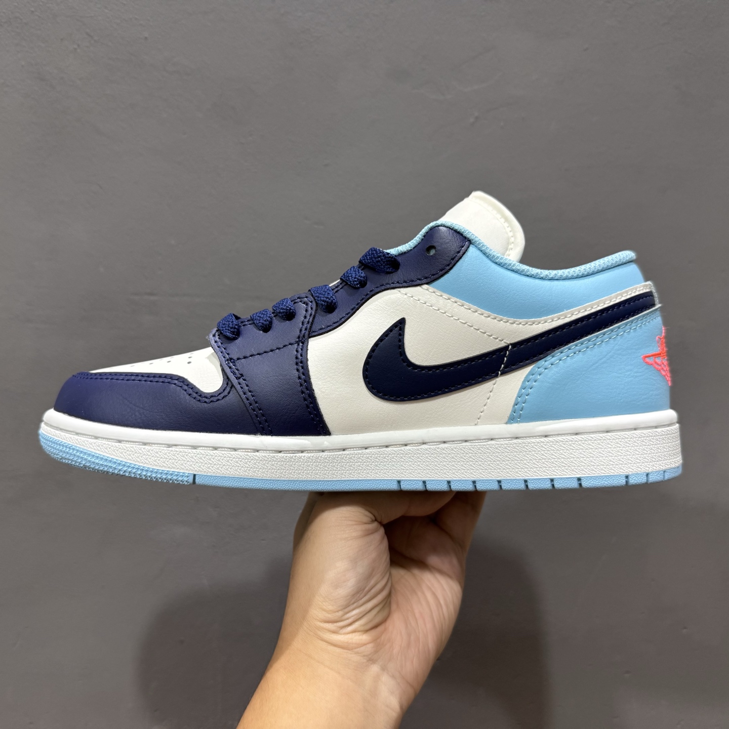 Air Jordan 1 Low AJ1 乔1蓝白黑勾 低帮文化休闲板鞋 553558-149