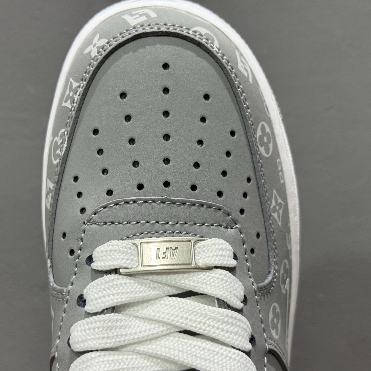 NIke Air Force 1 '07 Low LV联名--灰白印花 空军一号低帮 运动鞋 休闲鞋 NH0601-575