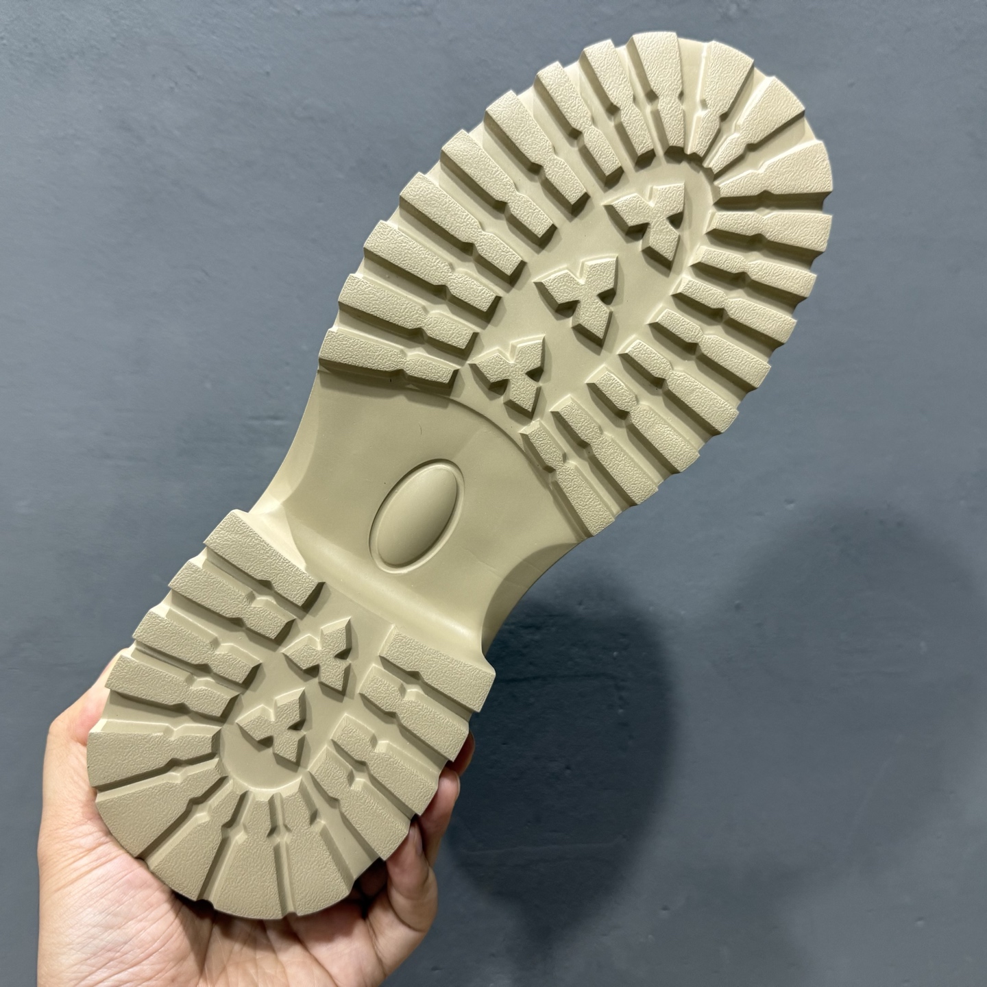 280 美国轻奢品牌 UGG Tasman Weather Hybrid 塔斯曼混合系列户外中帮休闲马丁靴雪地靴46171