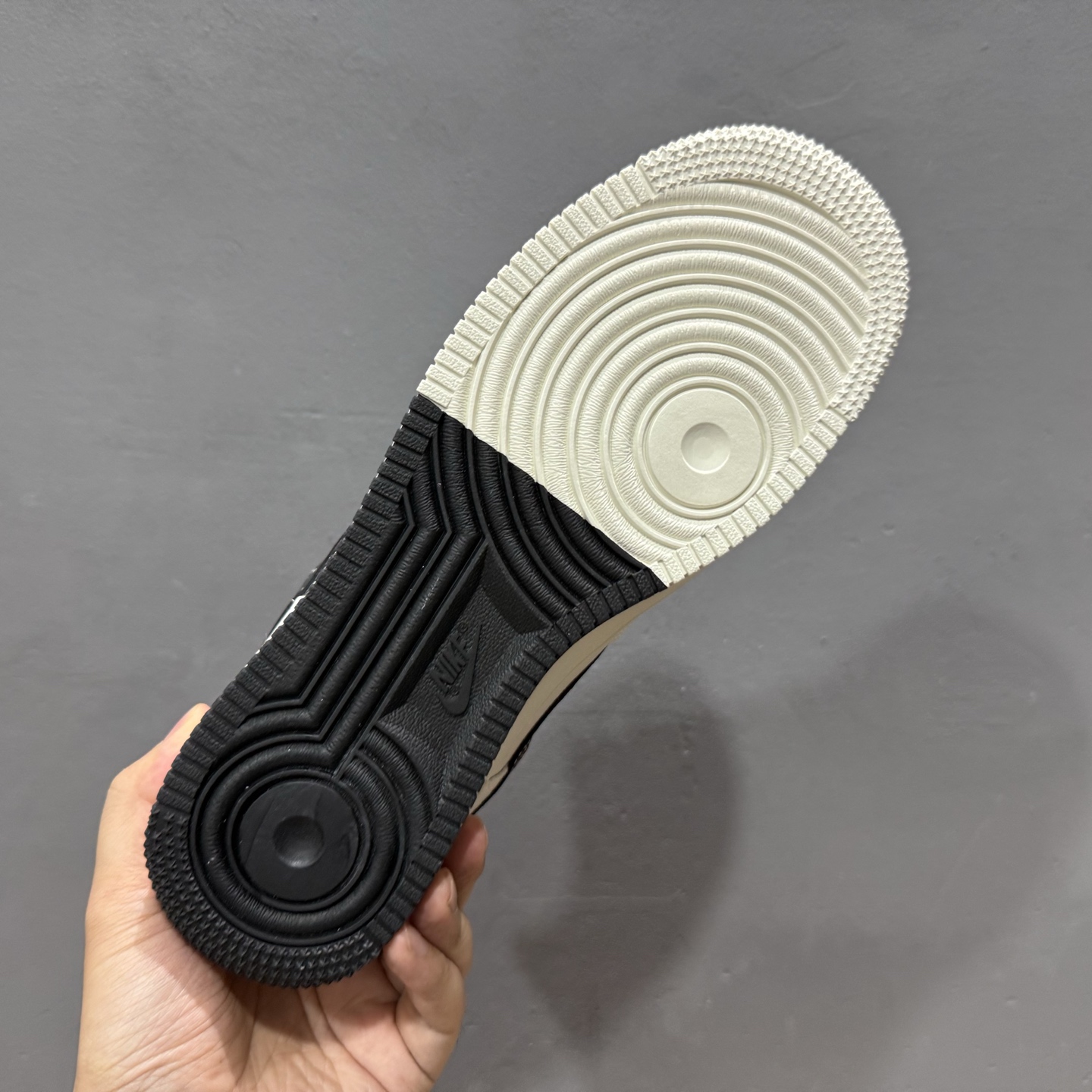 NIke Air Force 1 '07 Low “古驰联名——双拼小黑勾”空军一号 低帮 运动鞋 休闲鞋 CS5288-009 NIke Air Force 1 '07 Low “古驰联名——双拼小黑勾”空军一号 低帮 运动鞋 休闲鞋 CS5288-009