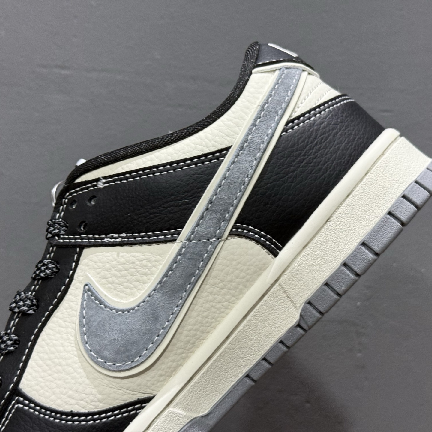 Stussy x Nike Dunk Low 黑白熊猫 DN3168-003