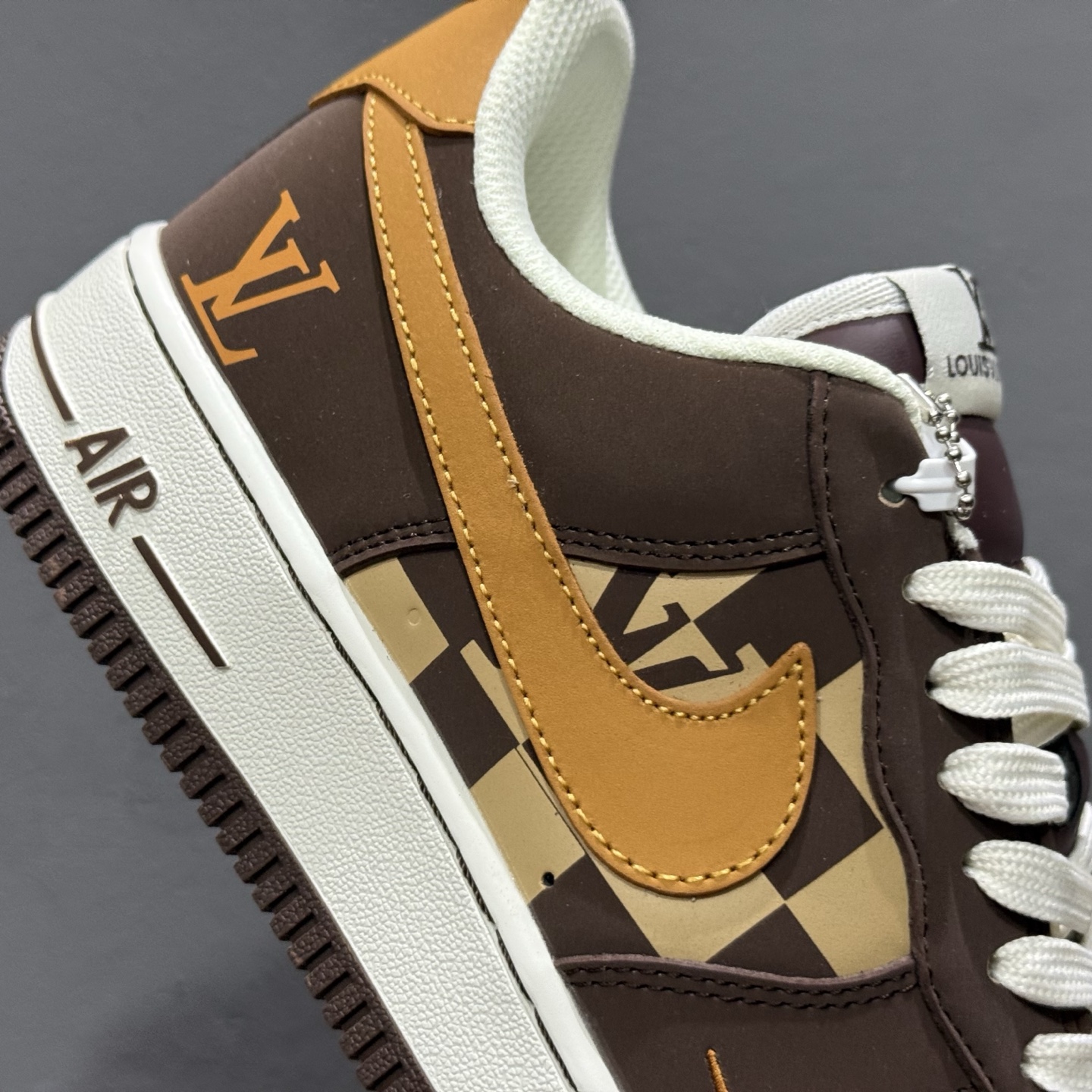 Louis Vuitton x NIke Air Force 1 咖棕焦糖 NH0601-576