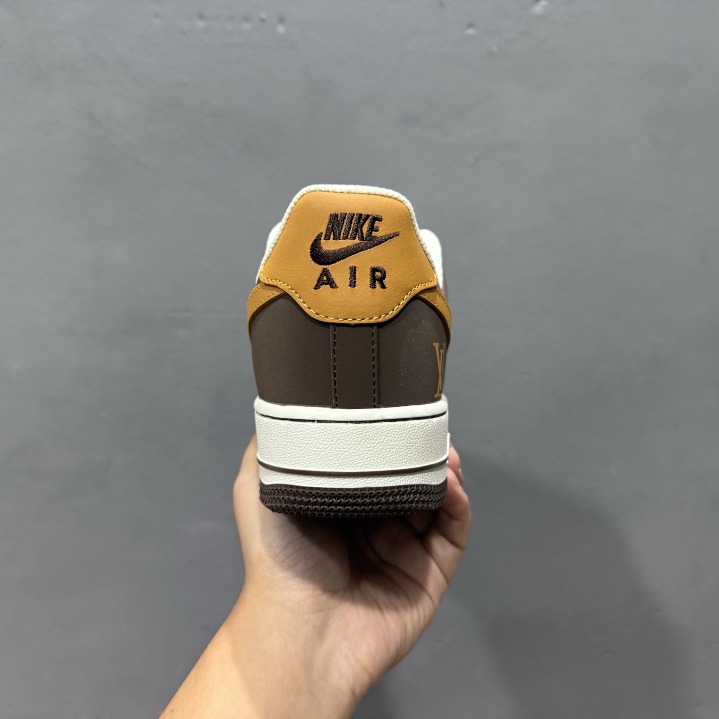 Louis Vuitton x NIke Air Force 1 咖棕焦糖 NH0601-576
