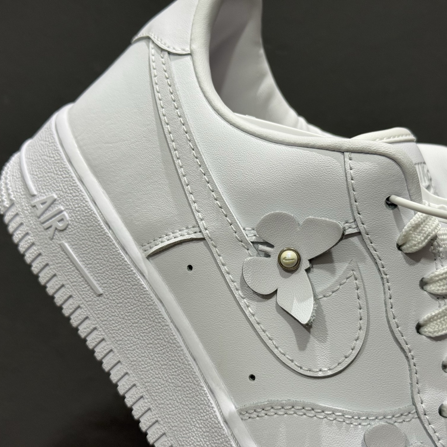 Nike Air Force 1'07 Low 蝴蝶坠花 空军一号低帮休闲板鞋 IH4480-100