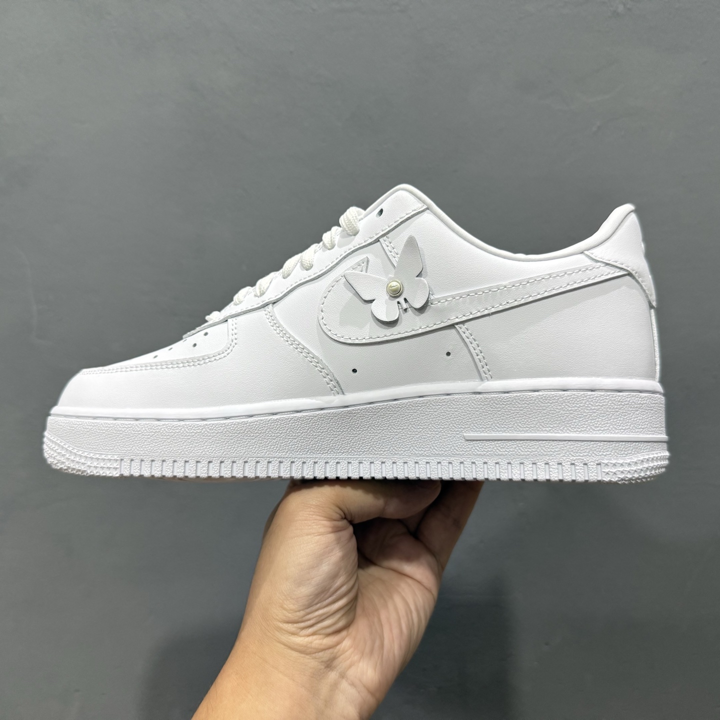 Nike Air Force 1'07 Low 蝴蝶坠花 空军一号低帮休闲板鞋 IH4480-100