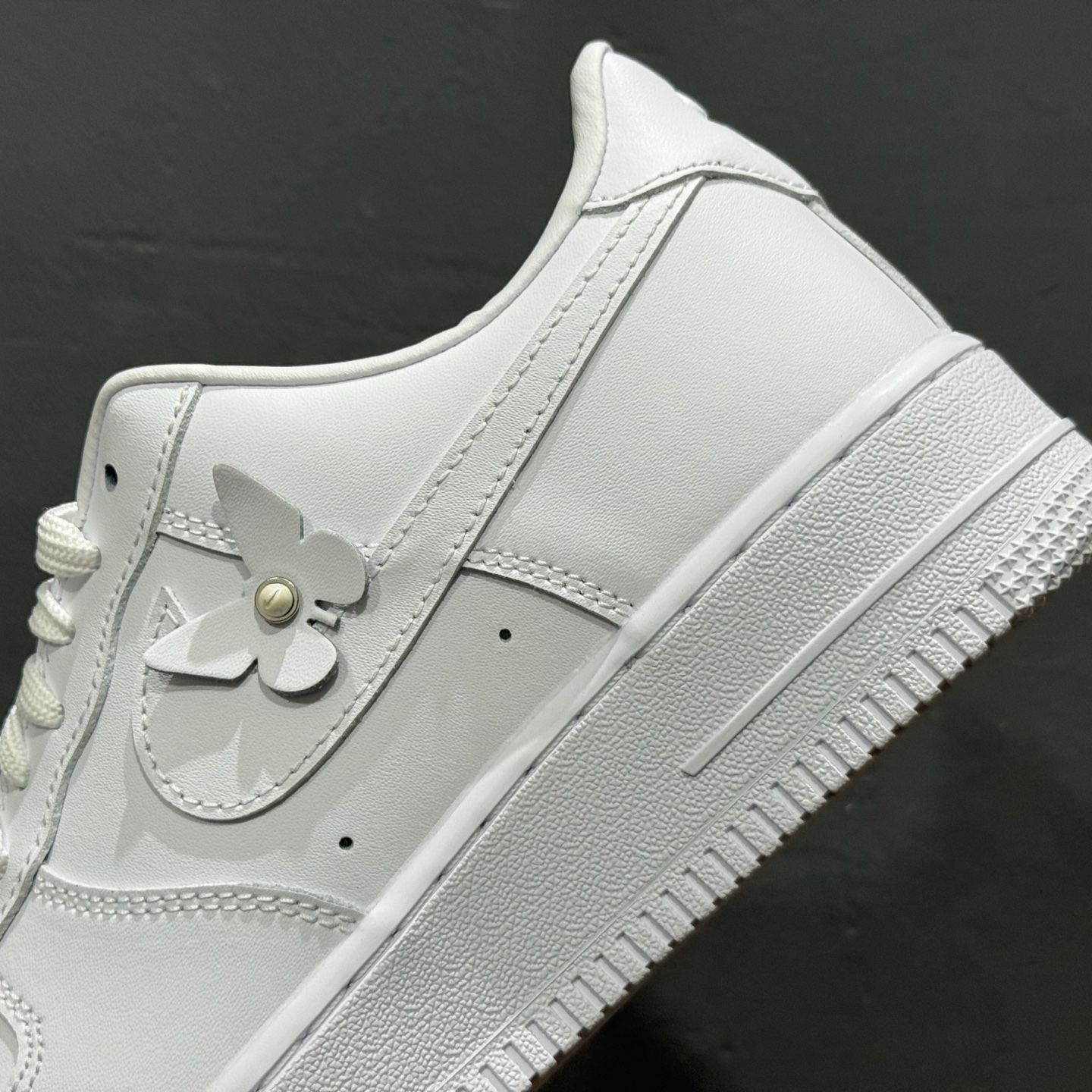 Nike Air Force 1'07 Low 蝴蝶坠花 空军一号低帮休闲板鞋 IH4480-100