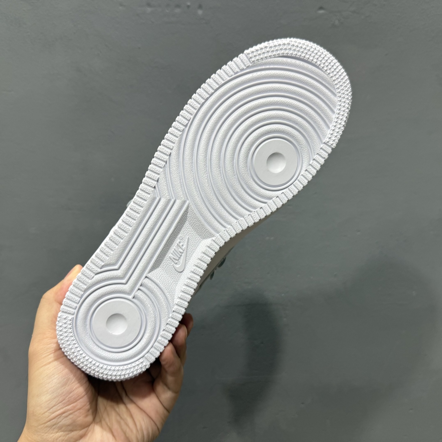 Nike Air Force 1'07 Low 蝴蝶坠花 空军一号低帮休闲板鞋 IH4480-100