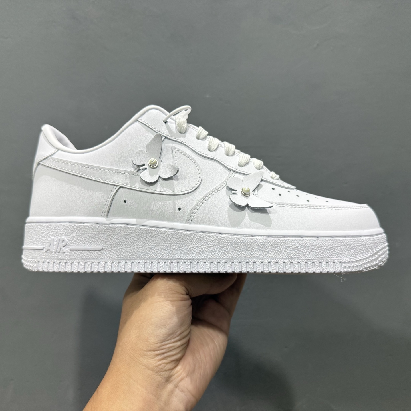 Nike Air Force 1’07 Low 蝴蝶坠花 空军一号低帮休闲板鞋 IH4480-100
