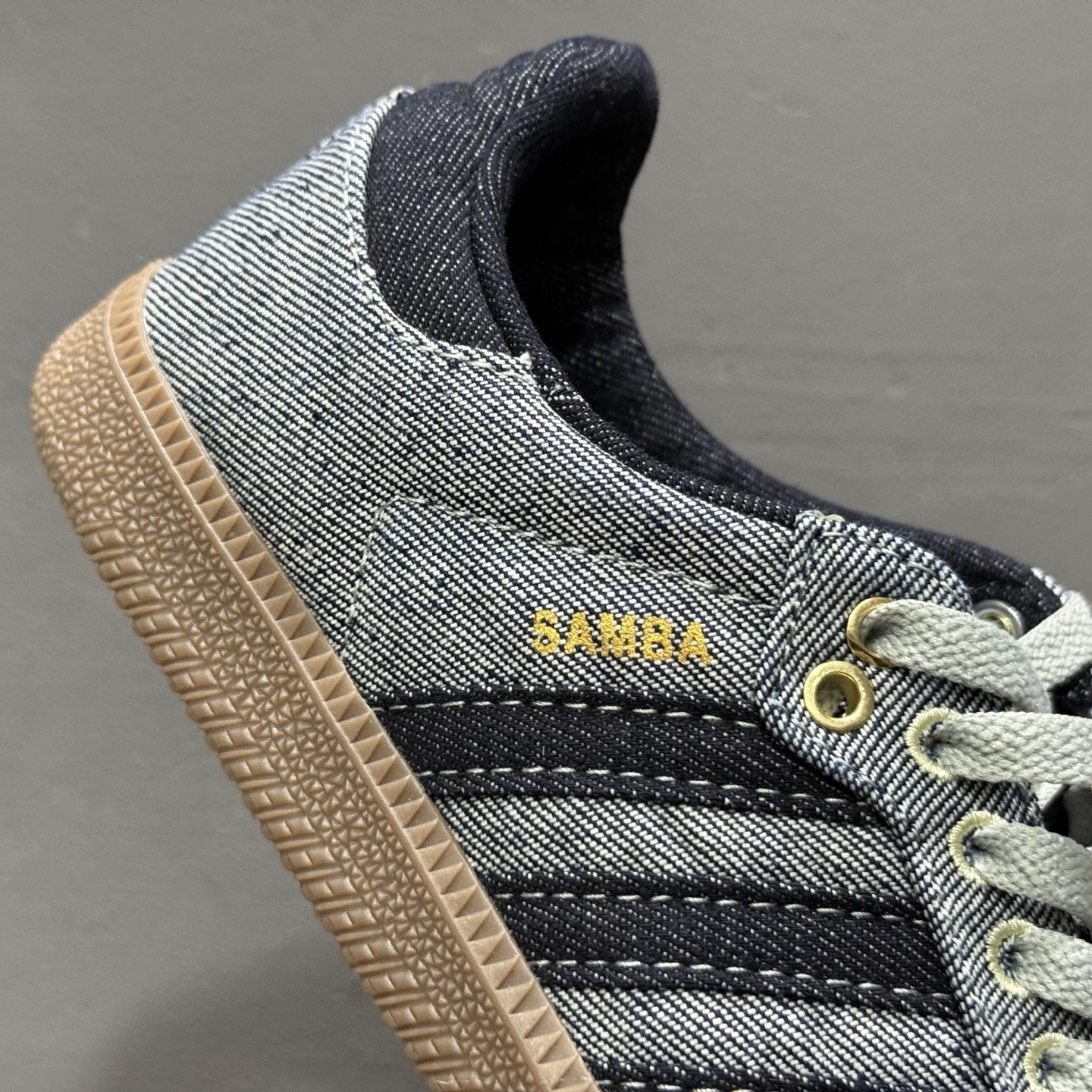 Adidas三叶草SAMBA W 休闲板鞋 KJ8859 Adidas三叶草SAMBA W 休闲板鞋 KJ8859