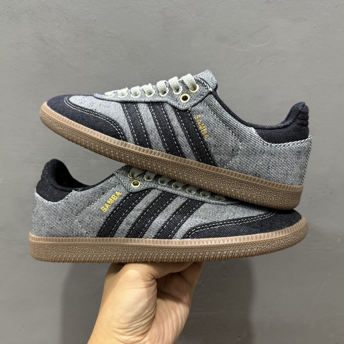 Adidas三叶草SAMBA W 休闲板鞋 KJ8859 Adidas三叶草SAMBA W 休闲板鞋 KJ8859
