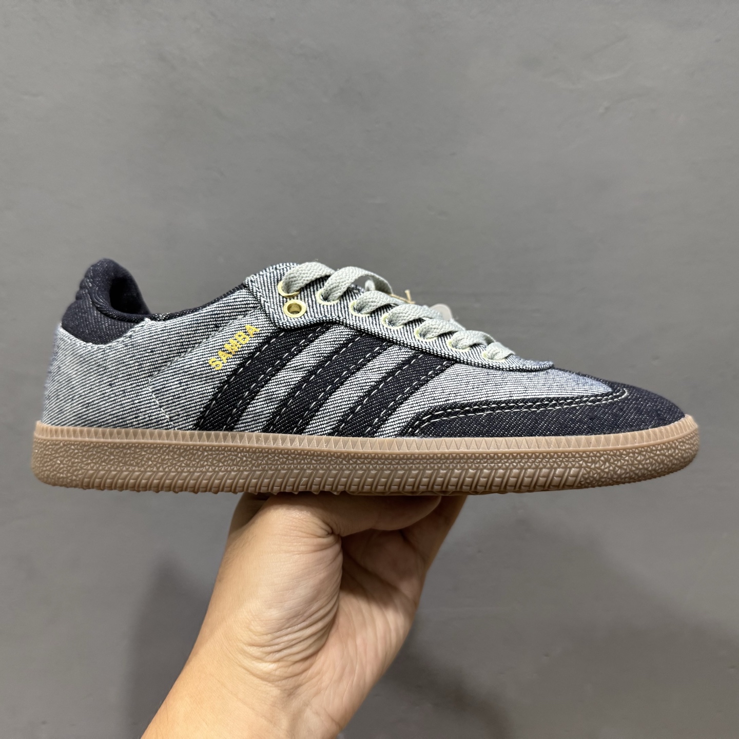 Adidas三叶草SAMBA W 休闲板鞋 KJ8859 Adidas三叶草SAMBA W 休闲板鞋 KJ8859